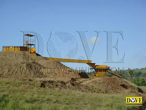 Bulk feed hopper in the mine