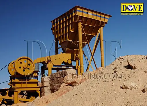 DOVE Jaw Crusher with Feeding at the mining site