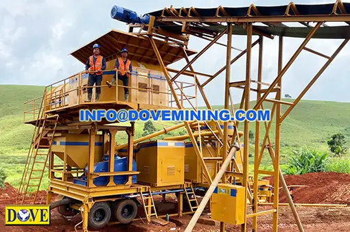 SUPERMINER mobile plant in the mining site in West Africa with DOVE technicians